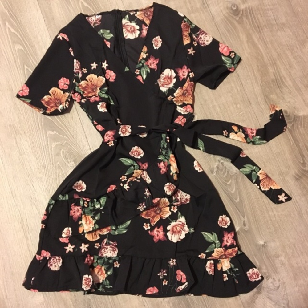 Ruffle Flower Print Mini Dress - Picture 4 of 8